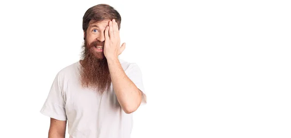 Handsome Young Red Head Man Long Beard Wearing Casual White — Stock Photo, Image