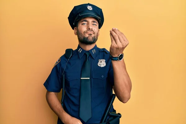 Snygg Latinamerikansk Man Klädd Polisuniform Gör Italiensk Gest Med Hand — Stockfoto