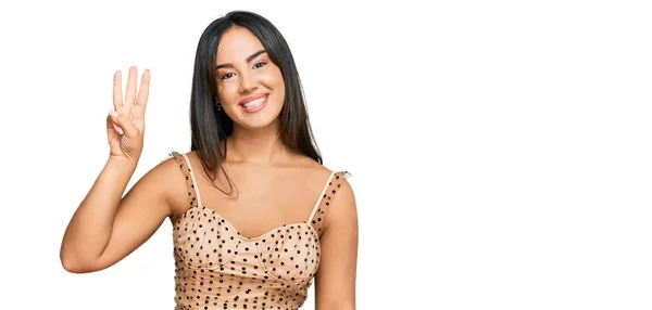 Junge Schöne Hispanische Mädchen Sexy Partykleid Zeigt Und Zeigt Mit — Stockfoto