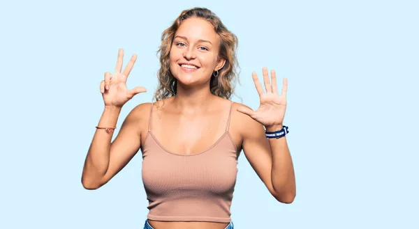 Beautiful Caucasian Woman Wearing Casual Clothes Showing Pointing Fingers Number — Stock Photo, Image