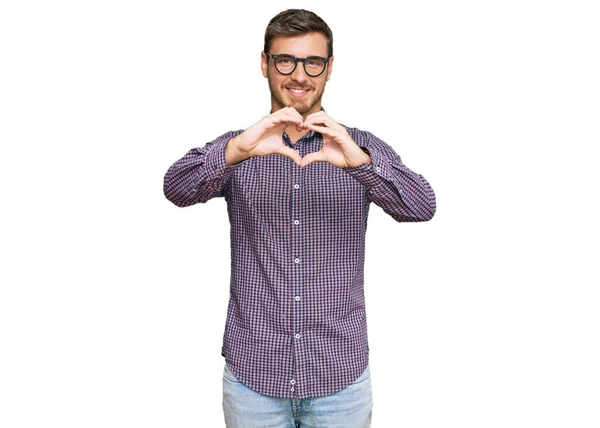 Hombre Caucásico Guapo Con Ropa Casual Gafas Sonriendo Amor Haciendo —  Fotos de Stock