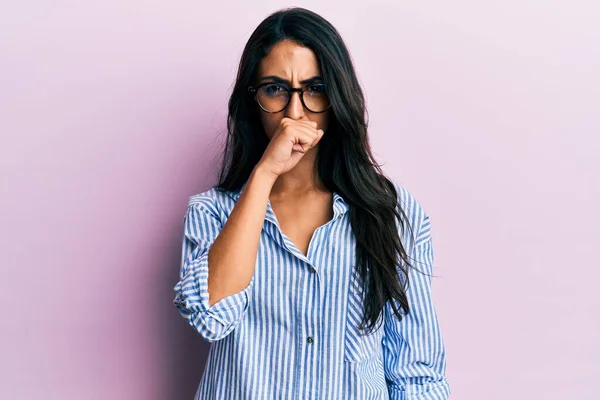 Beautiful Hispanic Woman Wearing Casual Clothes Glasses Feeling Unwell Coughing — Stock Photo, Image