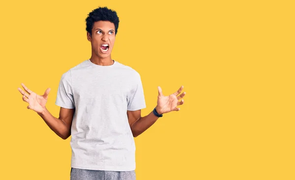Young African American Man Wearing Casual Clothes Crazy Mad Shouting — Stock Photo, Image