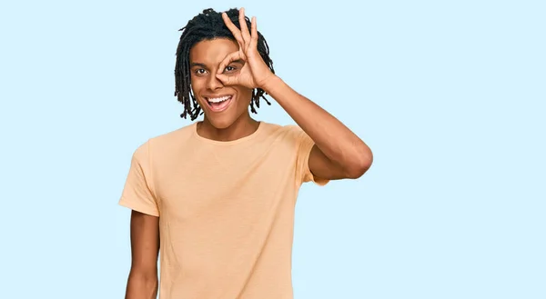 Young African American Man Wearing Casual Clothes Doing Gesture Hand — Stock Photo, Image
