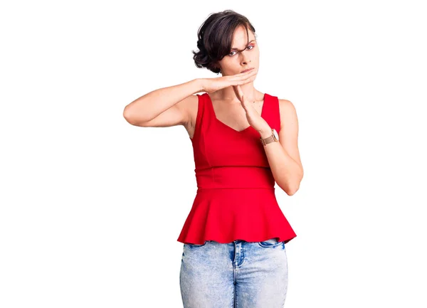 Mulher Bonita Com Cabelo Curto Vestindo Estilo Casual Com Camisa — Fotografia de Stock