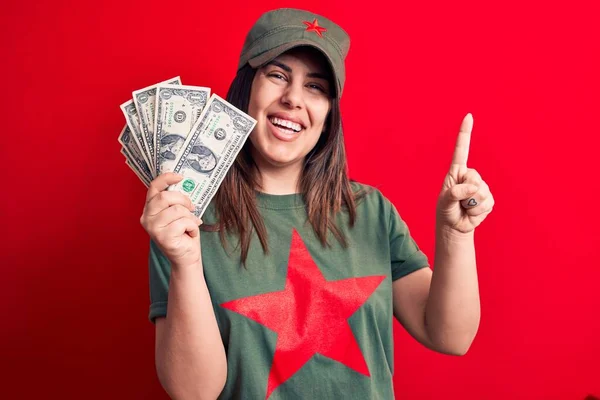 Vrouw Shirt Met Rood Ster Communistisch Symbool Met Een Bos — Stockfoto