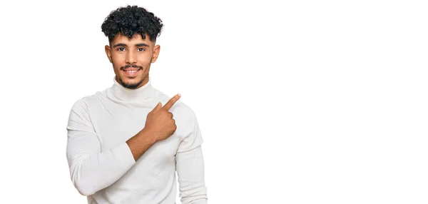 Jovem Árabe Homem Vestindo Camisola Inverno Casual Alegre Com Sorriso — Fotografia de Stock