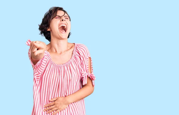 Beautiful Young Woman Short Hair Wearing Casual Summer Clothes Laughing — Stock Photo, Image