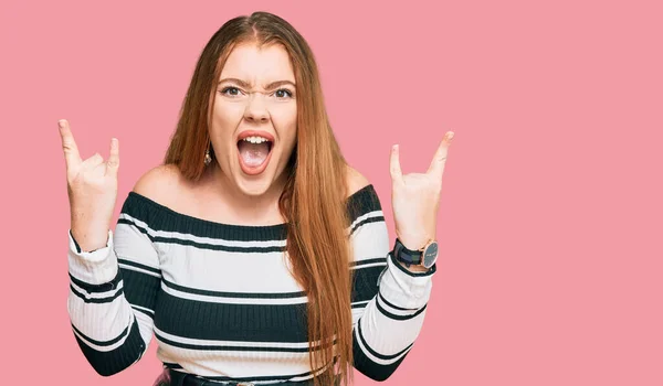 Young Beautiful Redhead Woman Wearing Elegant Clothes Shouting Crazy Expression — Stock Photo, Image