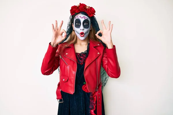 Woman Wearing Day Dead Costume White Looking Surprised Shocked Doing — Stock Photo, Image