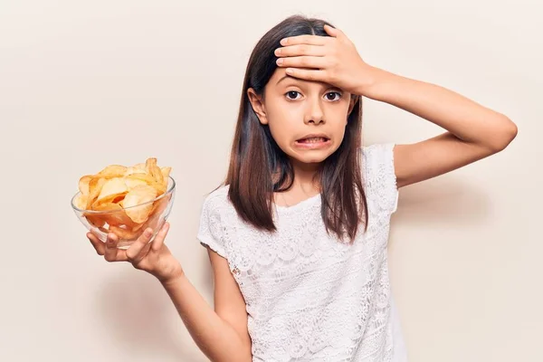 Belle Enfant Fille Tenant Puce Pomme Terre Stressé Frustré Avec — Photo