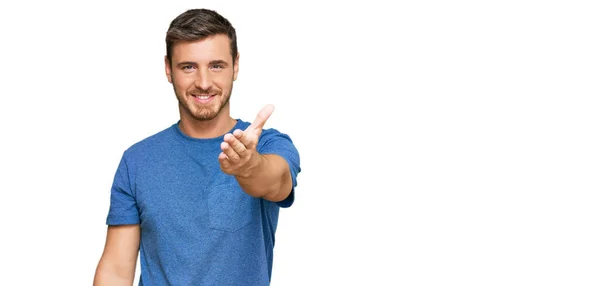 Handsome Caucasian Man Wearing Casual Clothes Smiling Friendly Offering Handshake — Stock Photo, Image