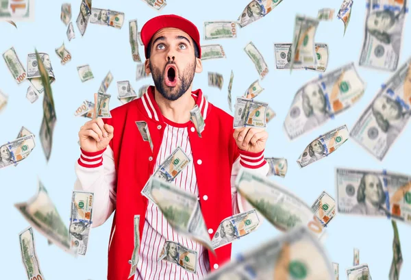 Young Handsome Man Beard Wearing Baseball Jacket Cap Amazed Surprised — Stock Photo, Image