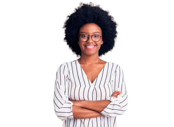 Joven Mujer Afroamericana Vestida Con Ropa Casual Gafas Cara Feliz —  Fotos de Stock