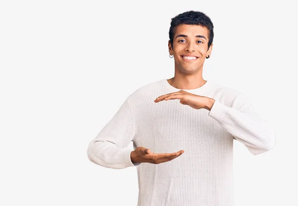 Young African Amercian Man Wearing Casual Clothes Gesturing Hands Showing — Stock Photo, Image