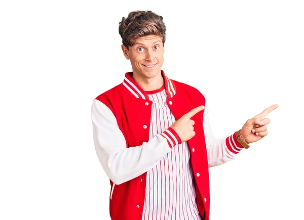 Joven Hombre Guapo Con Uniforme Béisbol Señalando Lado Preocupado Nervioso — Foto de Stock