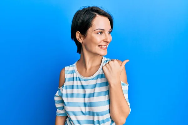 Young Brunette Woman Short Hair Wearing Casual Striped Shirt Smiling — Stock Photo, Image