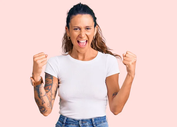 Young Hispanic Woman Tattoo Wearing Casual White Tshirt Angry Mad — Stock Photo, Image