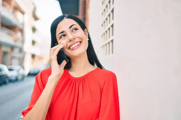 Young Latin Girl Smiling Happy Talking Smartphone City — Stock Photo, Image
