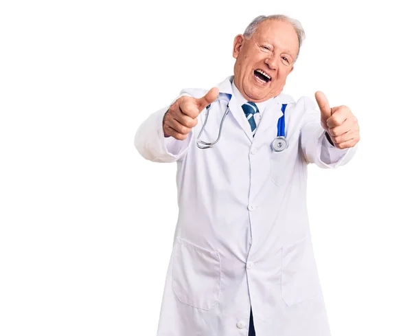 Senior Handsome Grey Haired Man Wearing Doctor Coat Stethoscope Approving — Stock Photo, Image