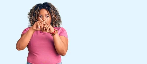 Young African American Size Woman Wearing Casual Clothes Rejection Expression — Stock Photo, Image