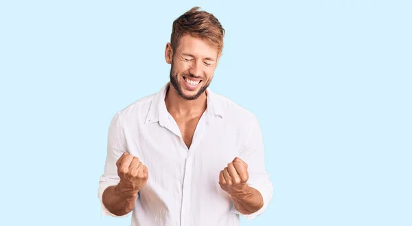 Young Caucasian Man Wearing Casual Clothes Very Happy Excited Doing — Stock Photo, Image