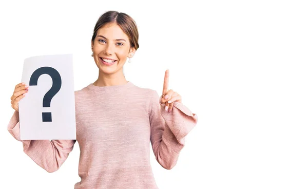 Beautiful Caucasian Woman Blonde Hair Holding Question Mark Surprised Idea — Stock Photo, Image