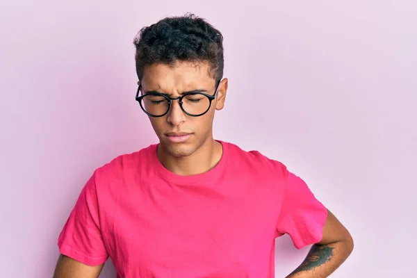 Young Handsome African American Man Wearing Glasses Pink Background Hand — Stock Photo, Image