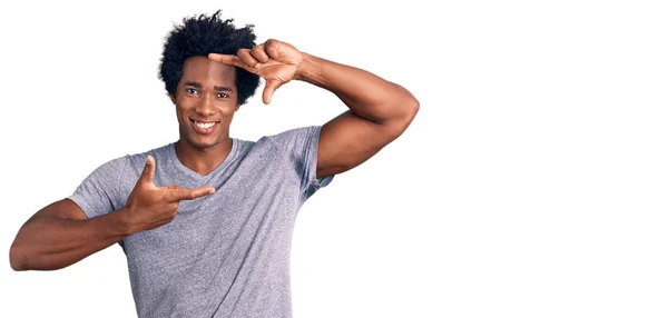 Handsome African American Man Afro Hair Wearing Casual Clothes Smiling — Stock Photo, Image