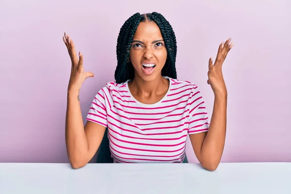 Beautiful Hispanic Woman Wearing Casual Clothes Sitting Table Crazy Mad — Stock Photo, Image