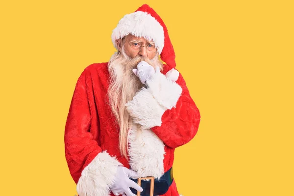 Ein Alter Älterer Mann Mit Grauen Haaren Und Langem Bart — Stockfoto