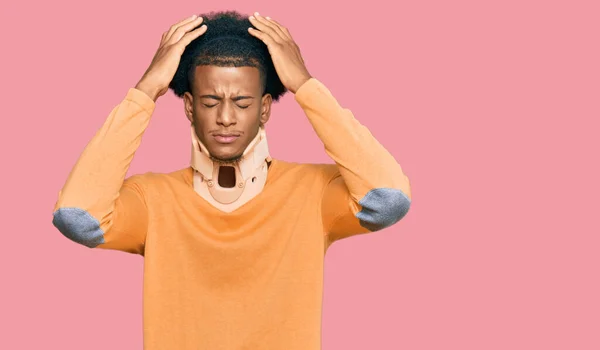 African American Man Afro Hair Wearing Cervical Neck Collar Suffering — Stock Photo, Image