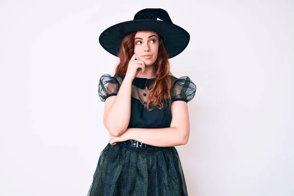 Young Beautiful Woman Wearing Witch Halloween Costume Hand Chin Thinking — Stock Photo, Image