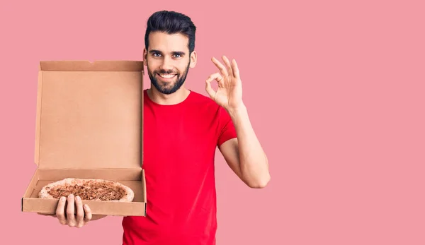 Young Handsome Man Beard Holding Delivery Cardoboard Italian Pizza Doing — Stock Photo, Image