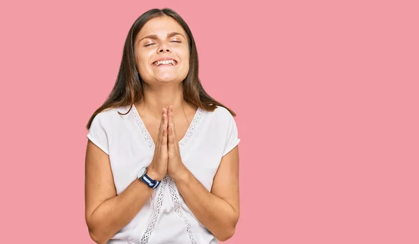 Young Caucasian Woman Wearing Casual Clothes Begging Praying Hands Together — Stock Photo, Image