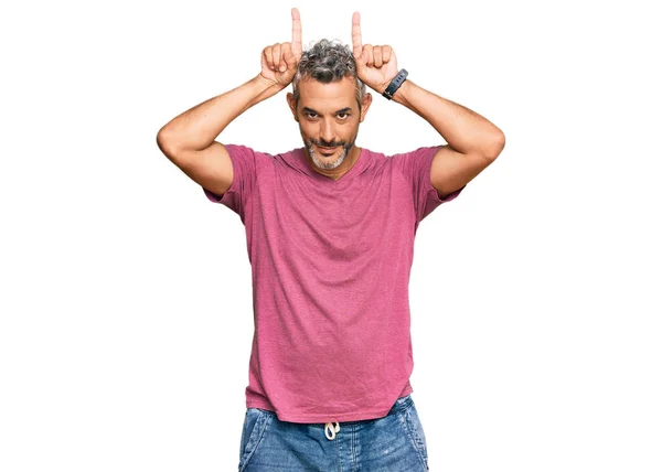 Hombre Pelo Gris Mediana Edad Que Usa Ropa Casual Haciendo — Foto de Stock