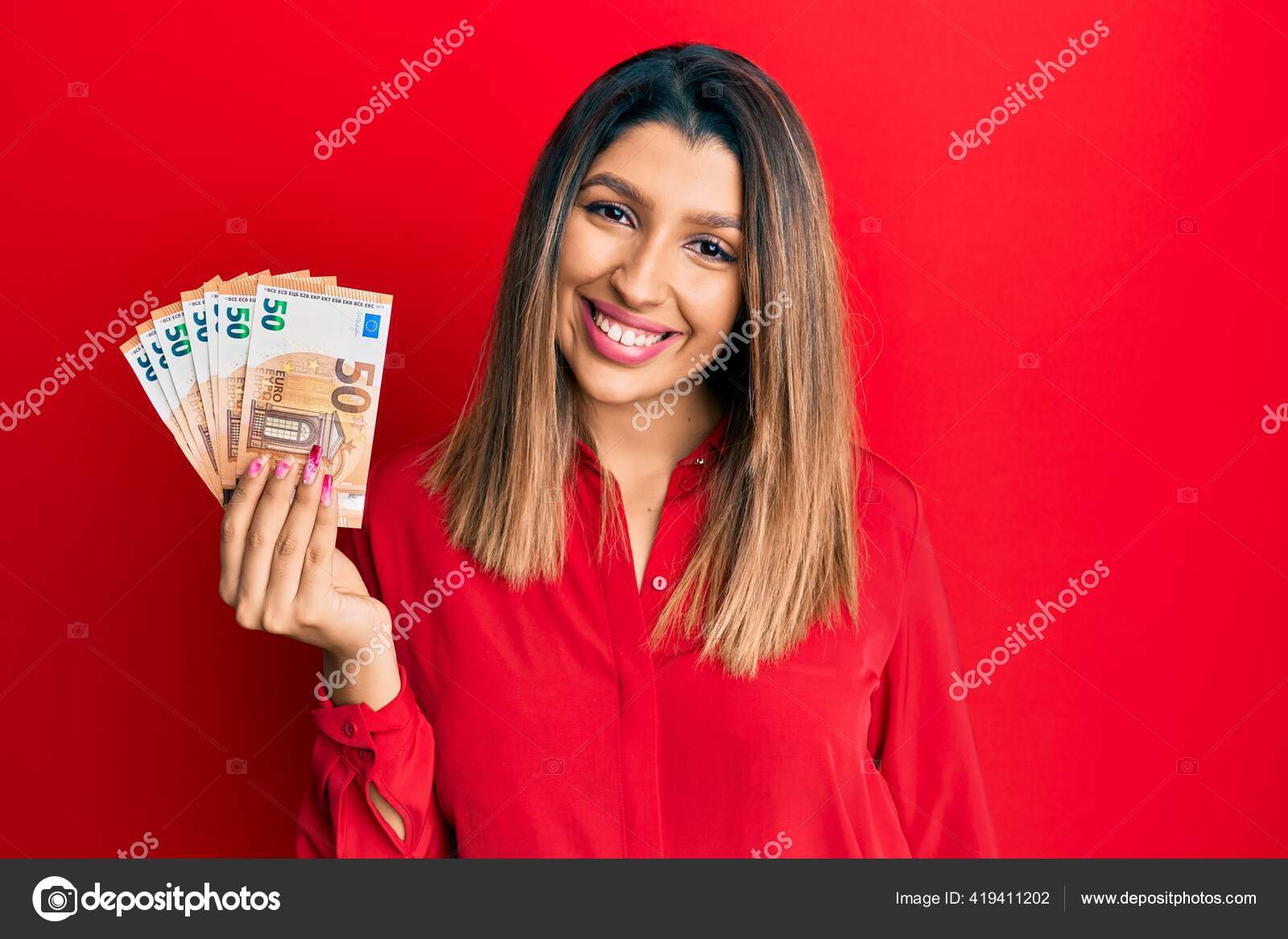 Beautiful Brunette Woman Holding Euro Banknotes Looking Positive Happy  Standing — Stock Photo © Krakenimages.com #419411202