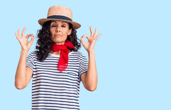 Middle Age Beautiful Woman Wearing Casual Striped Shirt Summer Hat — Stock Photo, Image