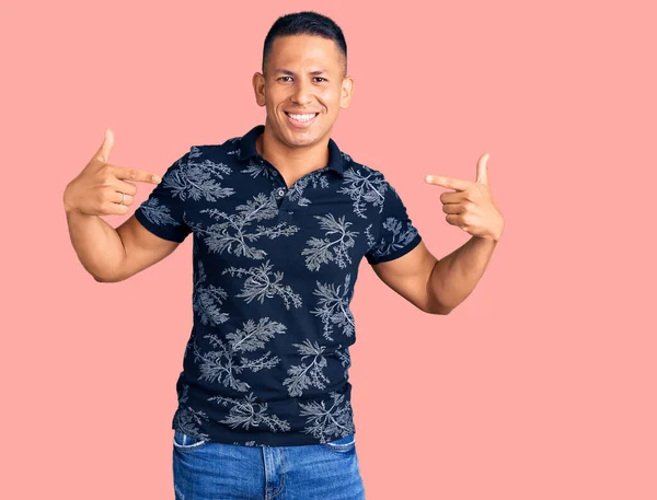 Young Handsome Latin Man Wearing Casual Clothes Looking Confident Smile — Stock Photo, Image