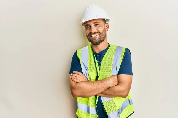 Hombre Guapo Con Barba Con Casco Seguridad Chaqueta Reflectante Cara — Foto de Stock