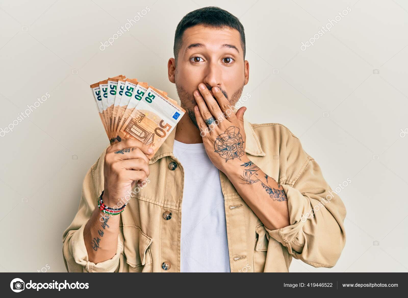 Tattoo mão cash  Tatuagem na mão, Tatuagem de mão, Tatuagens no dedo  masculinas