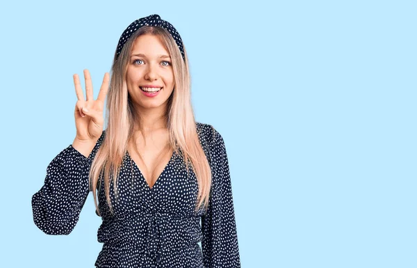 Young Beautiful Blonde Woman Wearing Casual Clothes Showing Pointing Fingers — Stock Photo, Image