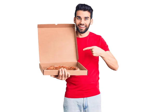 Jeune Homme Beau Avec Barbe Tenant Carton Livraison Avec Pizza — Photo