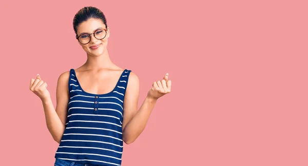 Joven Hermosa Mujer Con Ropa Casual Gafas Emocionadas Por Éxito — Foto de Stock