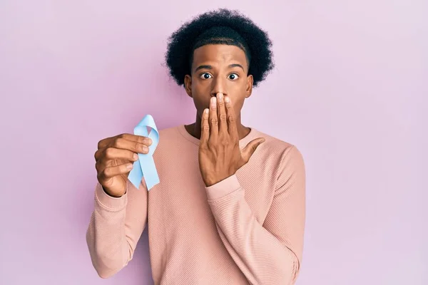 Afro Amerikaanse Man Met Afrohaar Met Roze Kankerlint Mond Met — Stockfoto