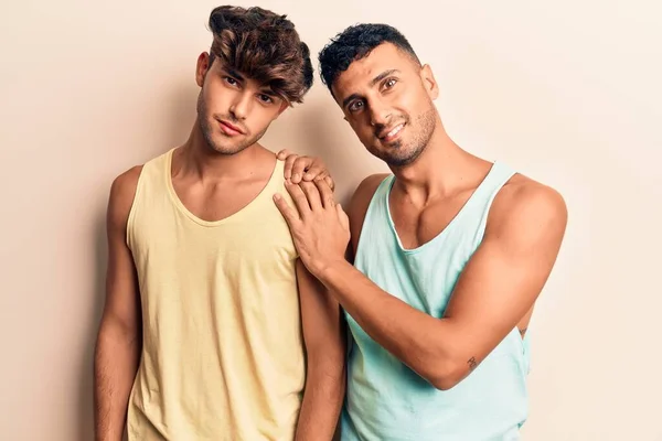 Casal Jovem Homens Vestindo Roupas Verão Sorrindo Feliz Com Sorriso — Fotografia de Stock