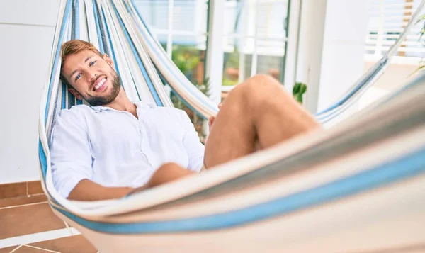 Handsome Caucasian Man Smiling Happy Resting Hammock Terrace — ストック写真