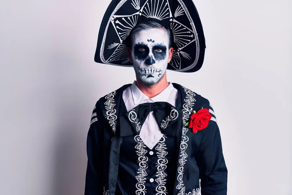 Mladý Muž Oblečený Mexického Dne Mrtvých Kostýmu Přes Bílou Depresi — Stock fotografie