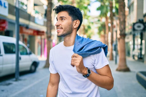 Young Latin Man Smiling Happy Walking City — Stock Photo, Image