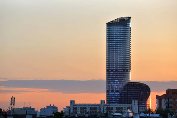 akşam manzarası gökyüzü kule ofis binası